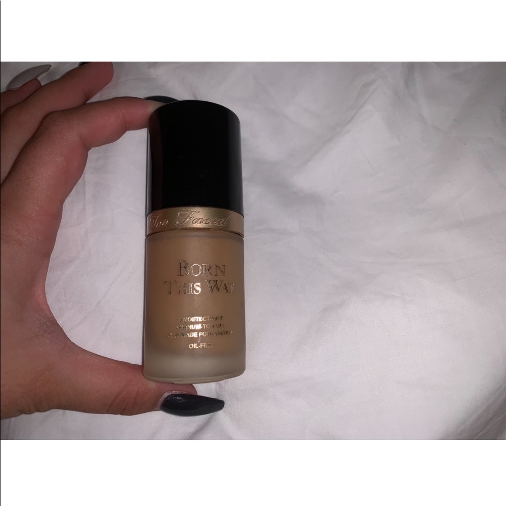Too Faced Born This Way Foundation